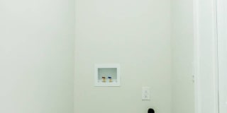 418 3rd Street Gallery 25