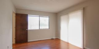 2 Bedroom Condo for Rent in Redding CA with Pool, Tennis Courts, Garage | The Bluffs Gallery 13