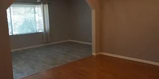 Single family home, 2 car garage Gallery 11