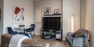 1060 W Huron St Gallery 5