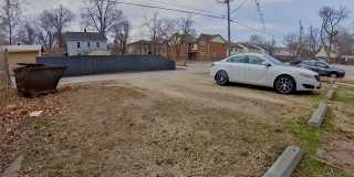 3D Tour Available - Centrally located 1 bedroom unit in 4 plex with Washer and Dryer on site! Available August 5th! Gallery 8