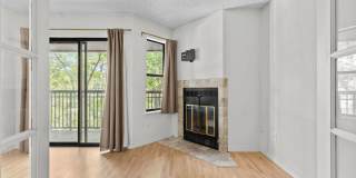 ***$500 Off 1st Months Rent*** Downtown Boulder Condo: Available NOW! Gallery 7