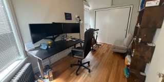 721-23 W. Roscoe Gallery 16
