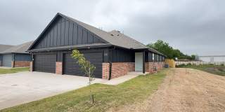 Welcome to Brand New Masonwood featuring this 3 Bedroom 2 Bath 2 Car Garage Duplex in a Great location close to the Broadway Extension and only 8 minutes from downtown OKC Gallery 5