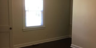 Spacious 3BR/2BA Home off of Taylor Blvd Gallery 16