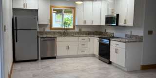 Newly Renovated 2 Bedroom / 1 Bathroom Cottage for Rent in Makawao! Gallery 1