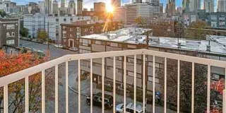 1 bedroom, 1 bathroom Condo with City View! Gallery 9