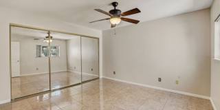 Upgraded 2 bedroom 2 bath upstairs condo Gallery 36