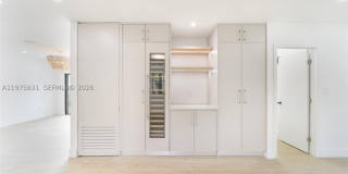 555 NE 52nd Ter Gallery 4