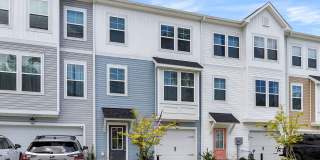 Beautiful 4-Bedroom, 3.5-Bathroom Townhome with Modern Amenities and Ideal Layout in Hanahan! Beautiful 4-Bedroom, 3.5-Bathroom Townhome with Modern Amenities and Ideal Layout in Hanahan! Gallery 13
