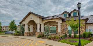 Parc at Bentonville Luxury Apartments Gallery 33