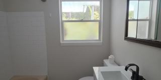 627 GROVE PARK Boulevard Gallery 12