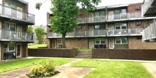 Magnolia Court Gallery 4