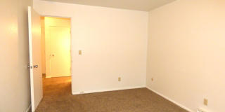 Rent Special: 1/2 Off June's Rent!! - Downstairs 2 Bedroom Unit Gallery 17