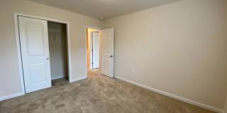 Room in 3 Bedroom Townhome at Talley St Gallery 36