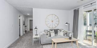 Galbraith Pointe Apartments and Townhomes Gallery 15