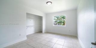 705 NW 13th Ter Gallery 23