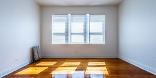 8000 S Maryland Gallery 9