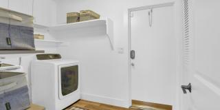 701 Appleby Street Gallery 44