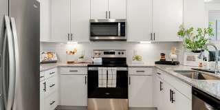Amberlin Arrowhead - 55+ Active Adult Apartment Homes Amberlin Arrowhead - 55+ Active Adult Apartment Homes Gallery 3