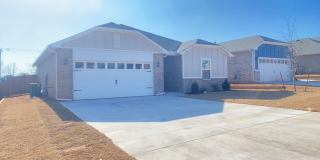 3 Bedroom 2 Bathroom 2 Car Garage Home in Oakdale School District Gallery 4