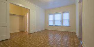 2244 W Wilson Ave Gallery 2