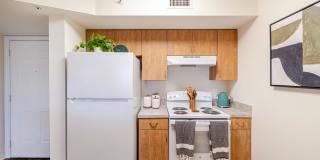 Heron Pond - 55+ Apartments Gallery 3