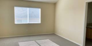 Fantastic Townhome close to Nike Gallery 13