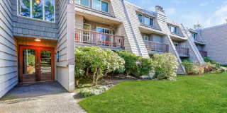 3 Bed 2 Bathroom Edmonds Condo! Gallery 1