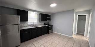 1005 Hackberry Street Gallery 1