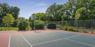 Medicine Lake Apartments Gallery 13