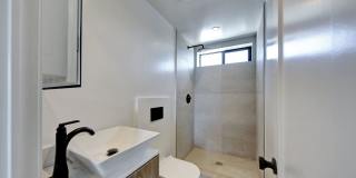 AMAZING NEW CONSTRUCTION UNIT NEAR DOWNTOWN Gallery 1