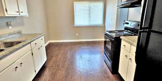 Avalon Cove Townhomes Gallery 18