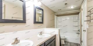 606 East Toledo Place Gallery 11