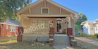 Three Bedroom Home Full of Charm! Gallery 1