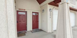 Spacious Sun-filled 3 bed 2.5 Bath Townhouse Gallery 6
