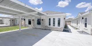 907 N Woodson Ave Gallery 1