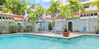 515 NE 38th St Gallery 12