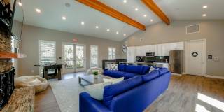 University Plaza Gallery 22