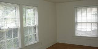 2 Bedroom Home-Downtown Gallery 18