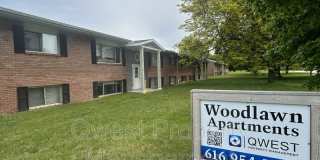 409 E Woodlawn Ave Gallery 1