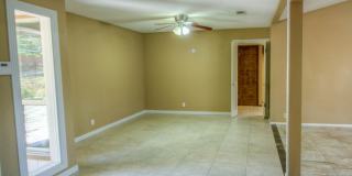 14119 Moss Farm St Gallery 13