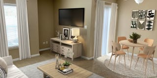 The Pointe Gallery 6