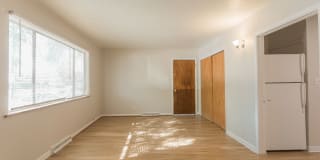 710 30th Street Gallery 3