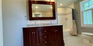 Spacious 4-Bedroom Single Family House in Baltimore Gallery 43