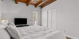 200 120TH AVENUE W Gallery 21