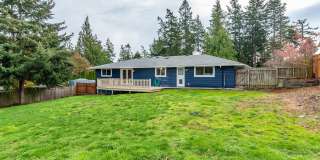 Beautifully Updated 3-Bedroom Home with Large Fenced Yard Beautifully Updated 3-Bedroom Home with Large Fenced Yard Gallery 6