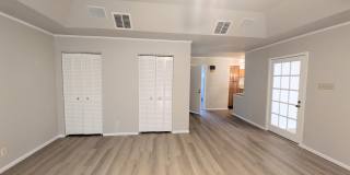 Leon Valley Gem!! Gallery 14