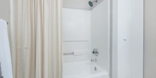 Lake House Apartments Gallery 52