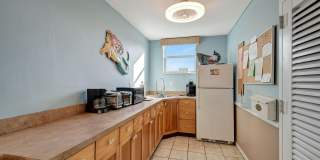1810 New Palm Way Gallery 41